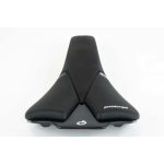 PROLOGO Nyereg PR SCRATCH NDR TIROX 140 HARD fekete SCENTN0HB00AM