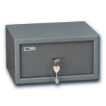 SAFETRONICS ZSL 17 M bútorszéf kulcsos zárral