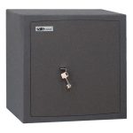 SAFETRONICS NTR 39 M páncélszekrény kulcsos zárral NTR39M