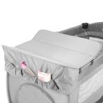 Utazóágy pelenkázó lappal játékhíddal szürke HOP1001795