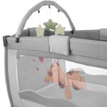 Utazóágy pelenkázó lappal játékhíddal szürke HOP1001795